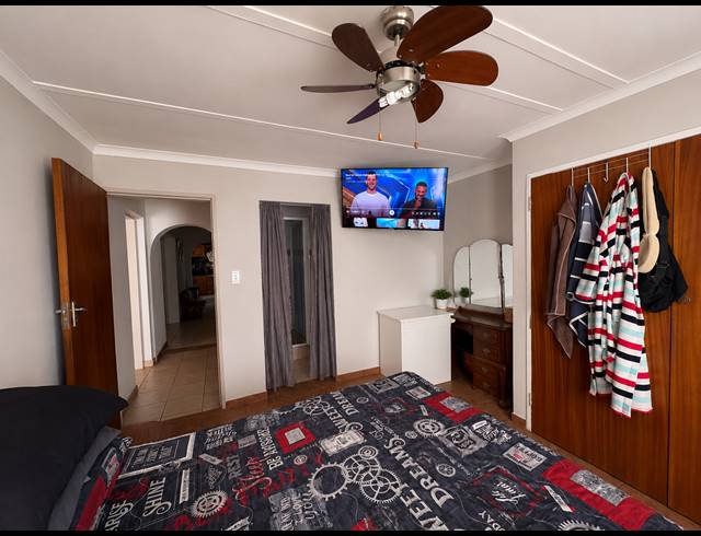 4 BEDROOM HOUSE FOR SALE IN SASOLBURG EXT 12